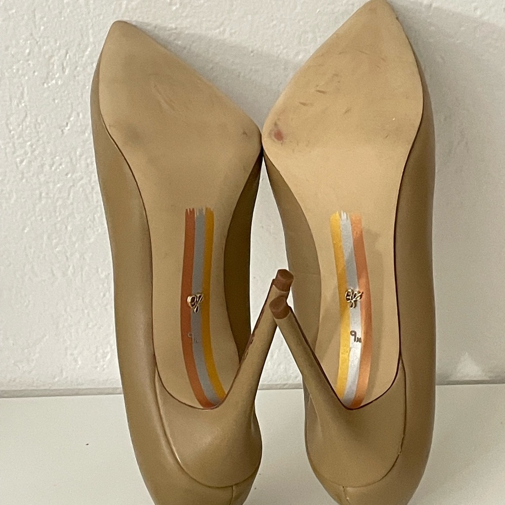 Sam Edelman Tan Heels - Picture 4 of 5